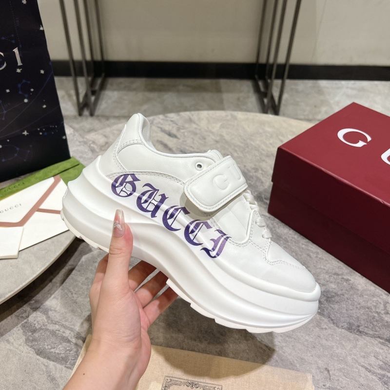 G*u*i casual shoes